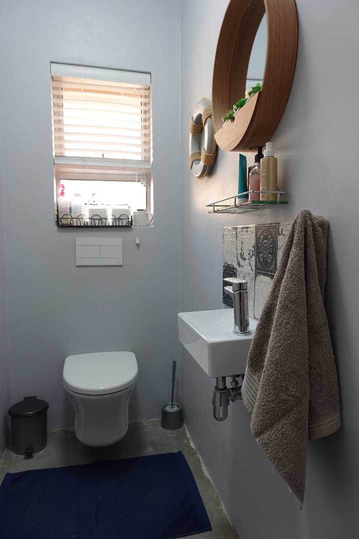 6 Bedroom Property for Sale in Outeniqua Strand Western Cape